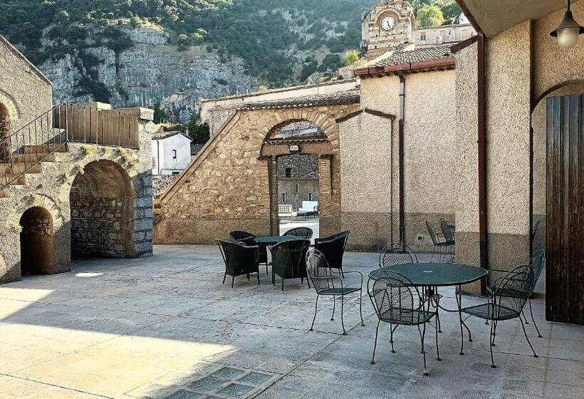 家庭间, Antica Dimora Palazzo Rovitti