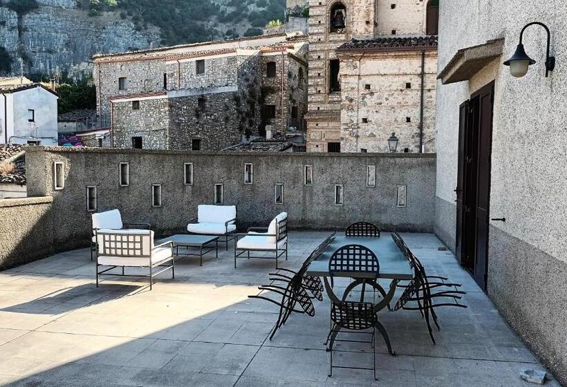 家庭间, Antica Dimora Palazzo Rovitti