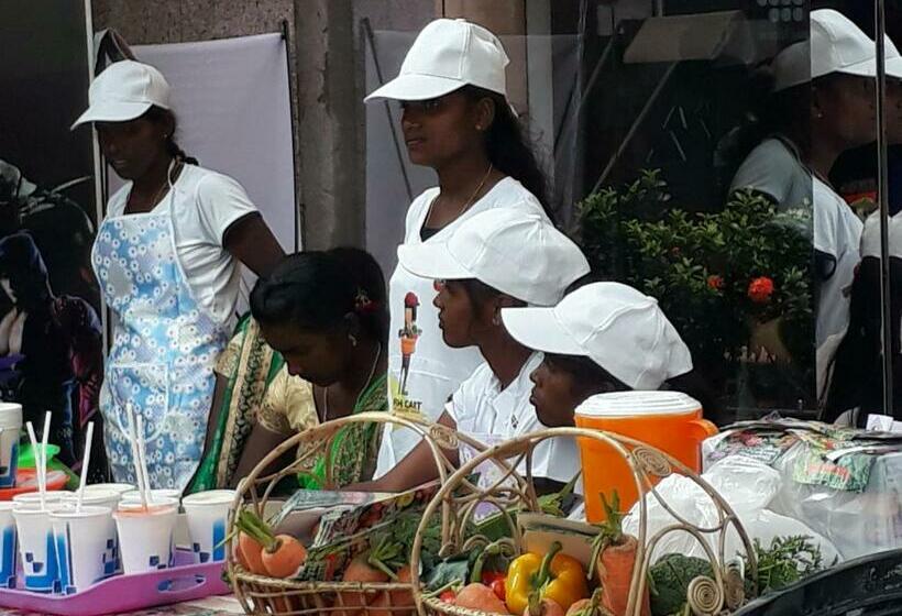 싱글 디럭스 룸, Singing Hills