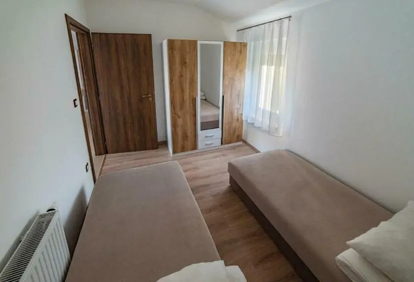 Perhehuone, Golden Beach Apartments Siófok