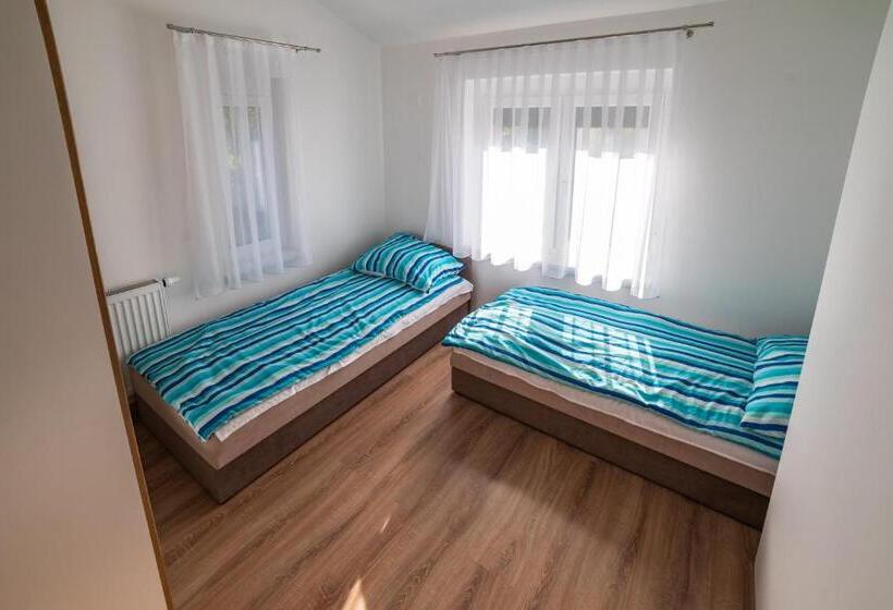 Семейный Номер, Golden Beach Apartments Siófok