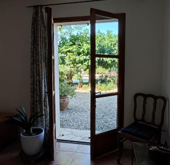 标准房带园景, La Maison Des Romarins Chambres Cosy Climatisées Piscine Cuisine