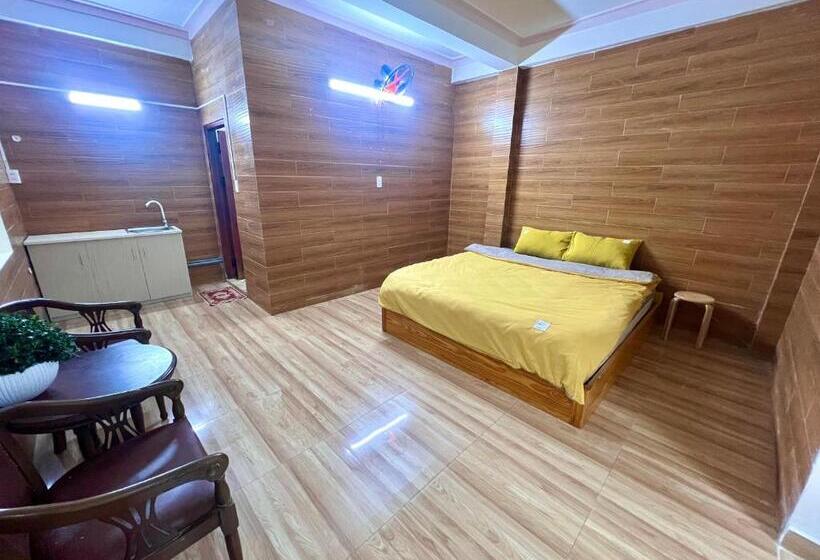 اتاق خانوادگی, Nấm Home