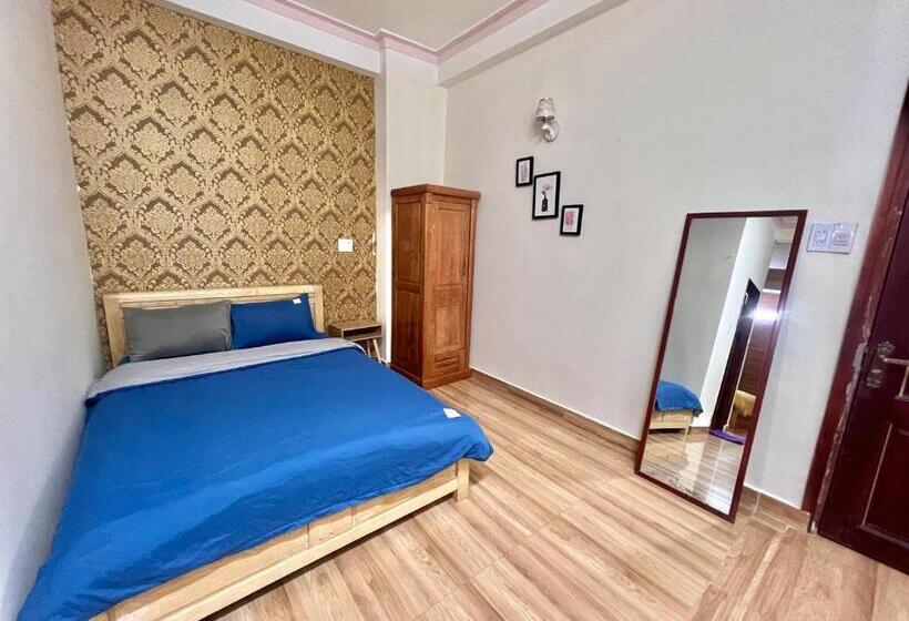 اتاق خانوادگی, Nấm Home