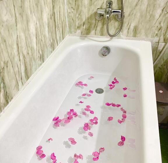 اتاق لوکس, Jade