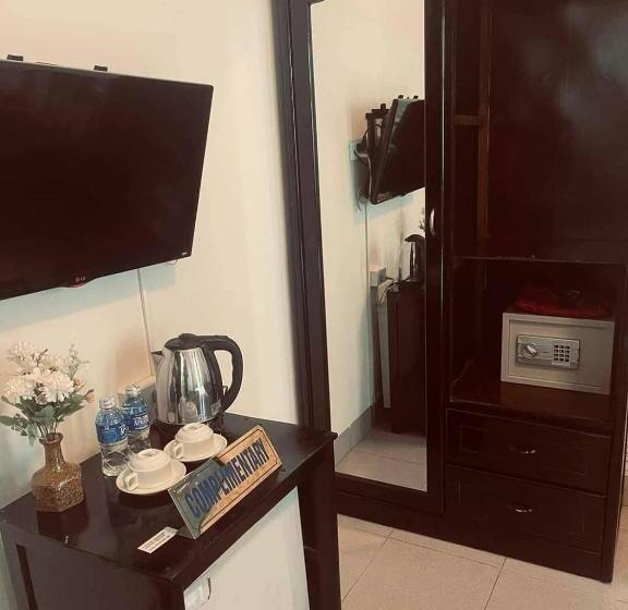 اتاق استاندارد سه نفره, Jade