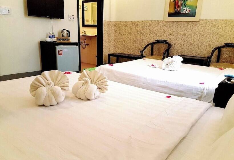 اتاق خانوادگی, Jade