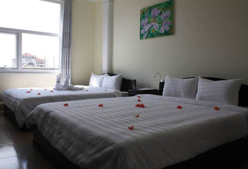 اتاق خانوادگی, Jade