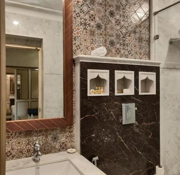 اتاق خانوادگی, Laxmi Palace Heritage Boutique