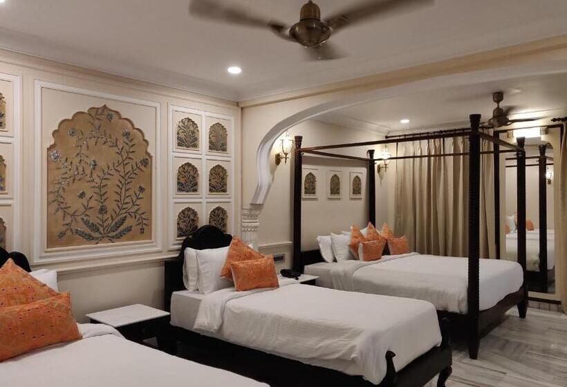 اتاق خانوادگی, Laxmi Palace Heritage Boutique