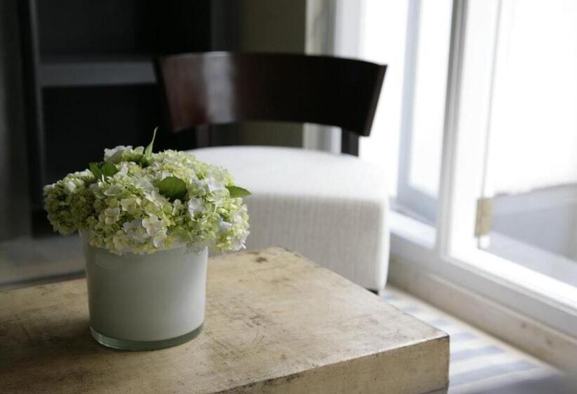 수피리어 스위트, Paradise Road Tintagel Colombo