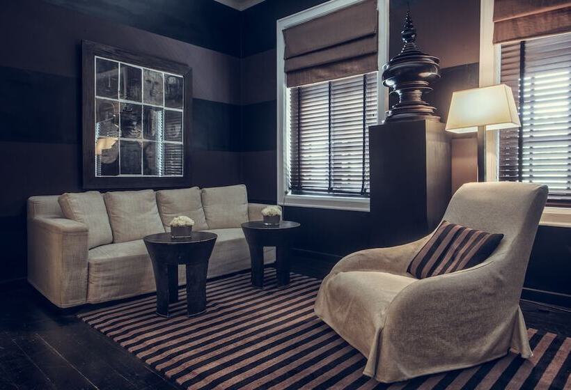 로얄 스위트, Paradise Road Tintagel Colombo