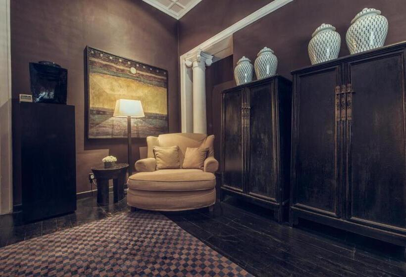 로얄 스위트, Paradise Road Tintagel Colombo