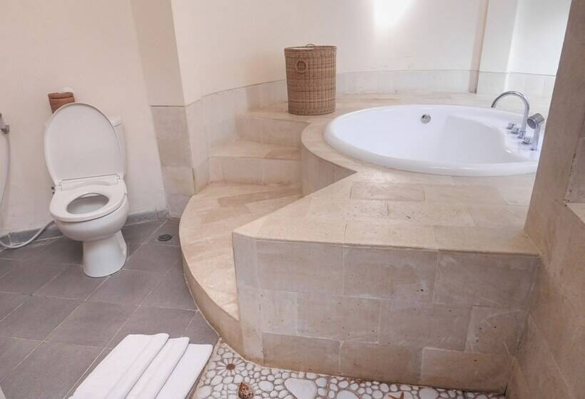 带2个卧室的别墅, Puri Sari Beach