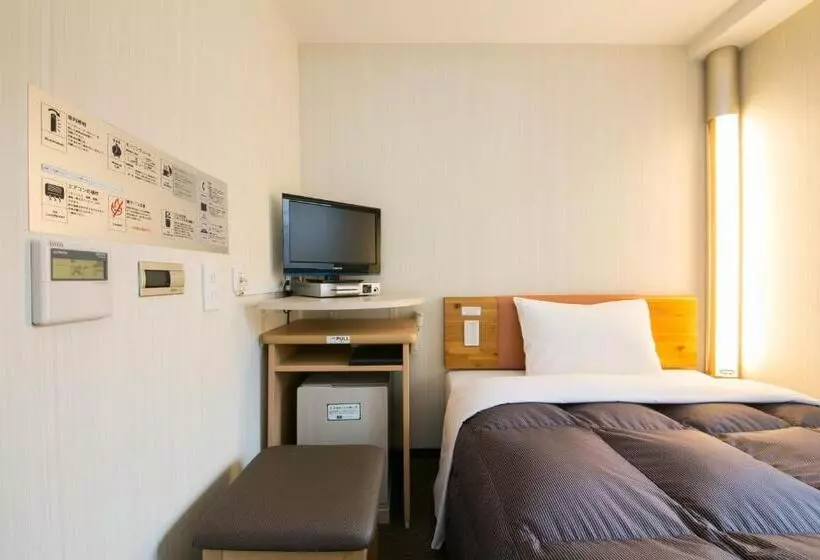 ダブルベッドのベーシックルーム, R&b Hotel Umeda East