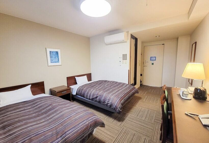 غرفة قياسية, Route Inn Shinonoi