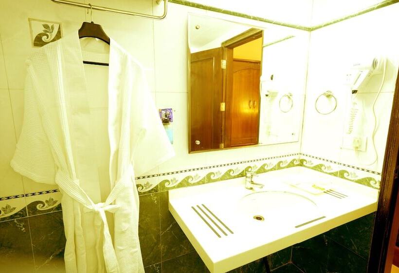 Номер Deluxe, The Singh Empire, New Delhi