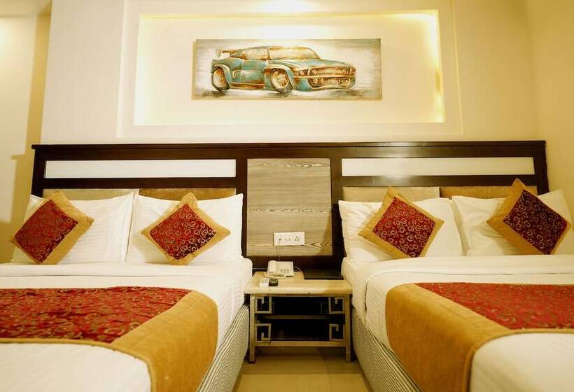 Семейный Номер, The Singh Empire, New Delhi