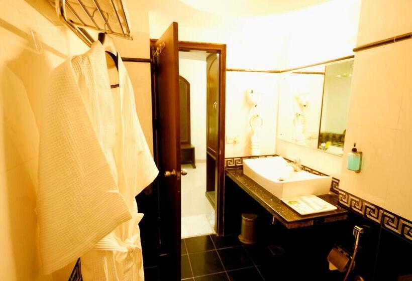 Номер Deluxe, The Singh Empire, New Delhi