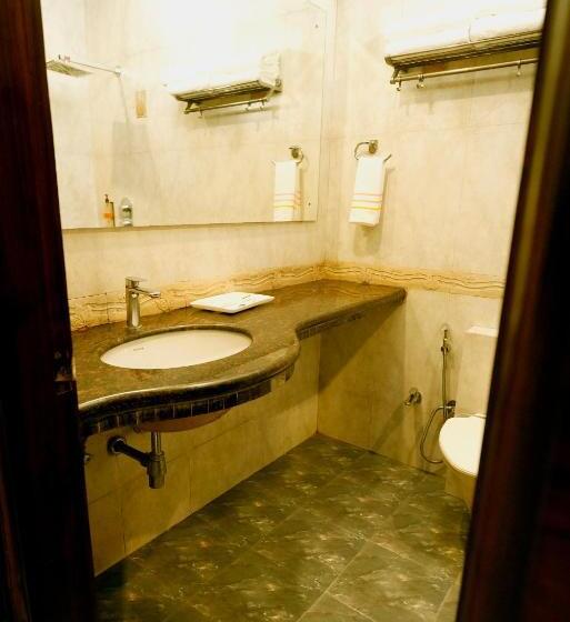 Семейный Номер, The Singh Empire, New Delhi