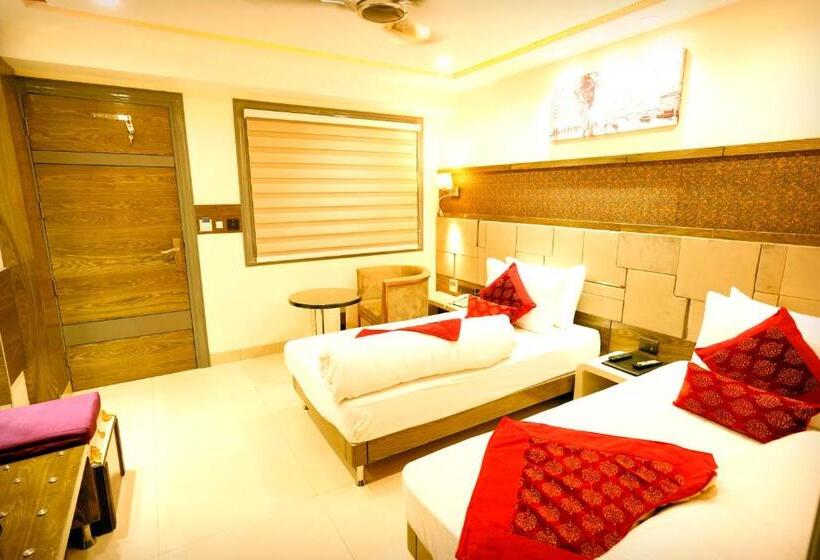 Номер Superior, The Singh Empire, New Delhi