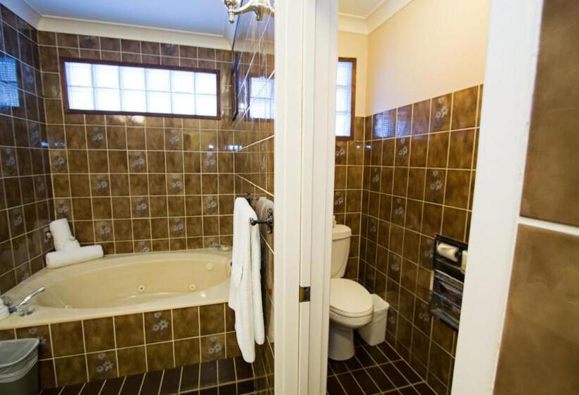 スリーベッドルーム　ヴィラ, Glenwood Inn & Suites