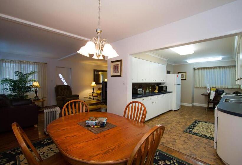 スリーベッドルーム　ヴィラ, Glenwood Inn & Suites