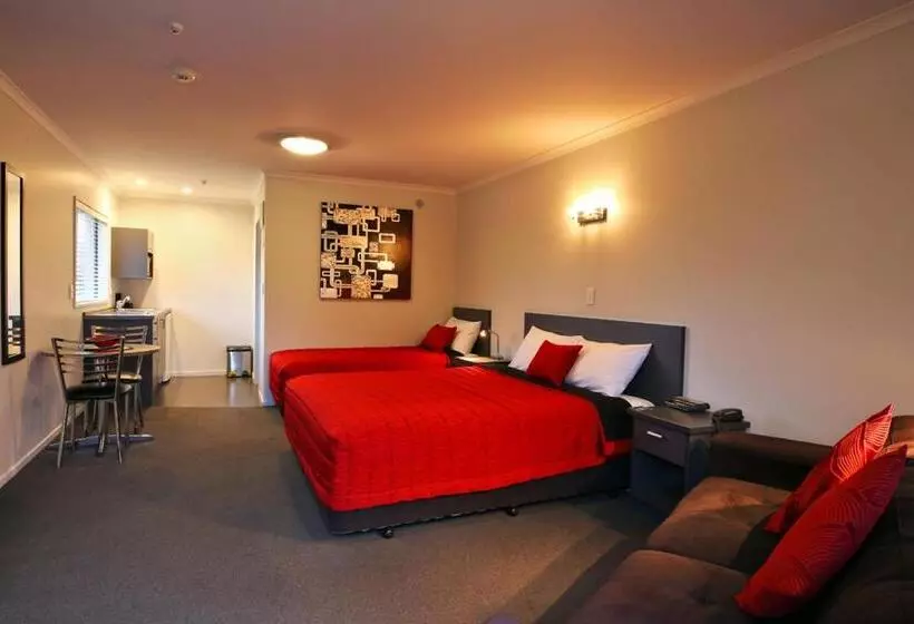 スーペリアスタジオ, Oamaru Motor Lodge