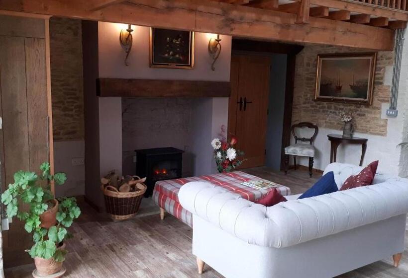 غرفة قياسية, The Byre North End Farm