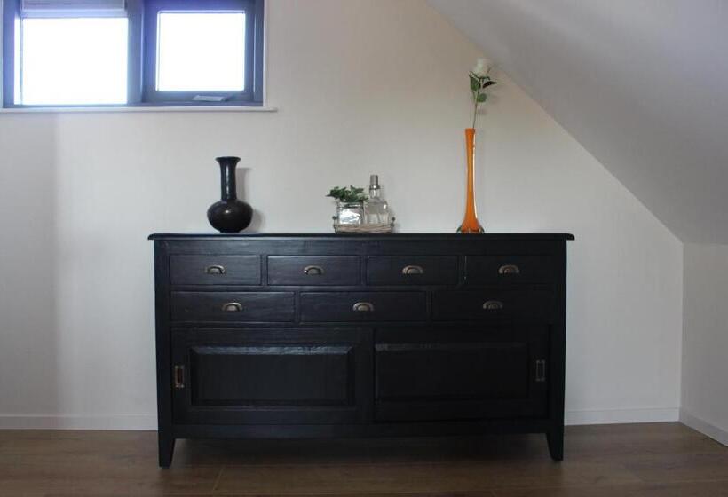 스탠다드 트리플 룸, Logement De Garage