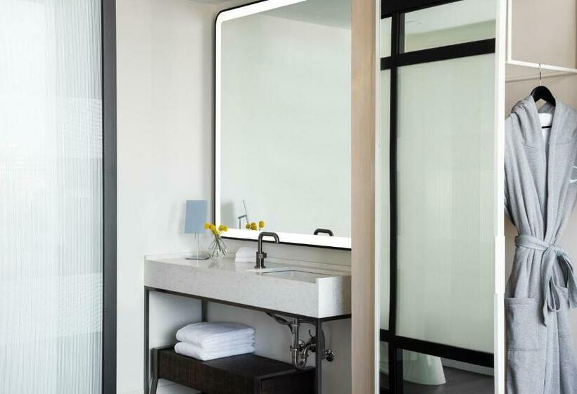 キングサイズベッドのスタンダードルーム, Hyatt Centric Congress Avenue Austin