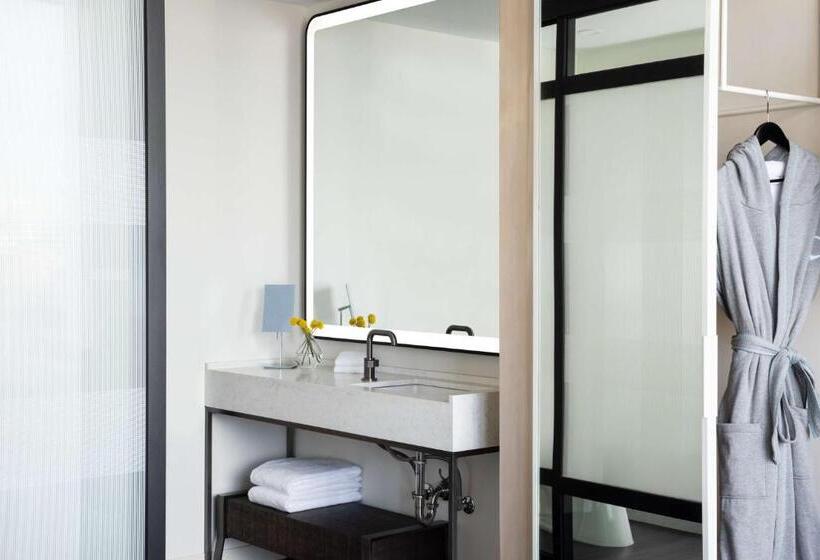 キングサイズベッドのスタンダードルーム, Hyatt Centric Congress Avenue Austin