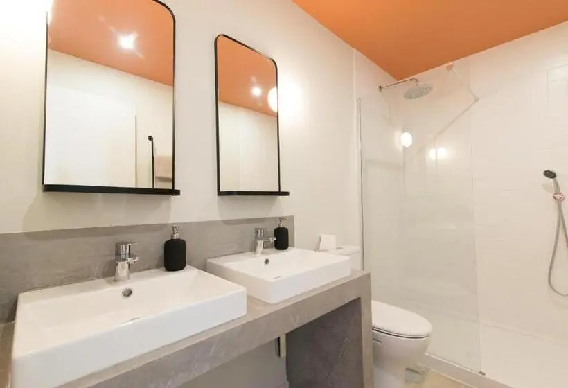 Deluxe Suite King Bed, Casa Rosa Villa With Pool In Olhao Centre
