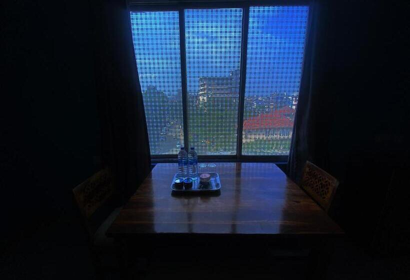 استودیو استاندارد با بالکن, Citrine