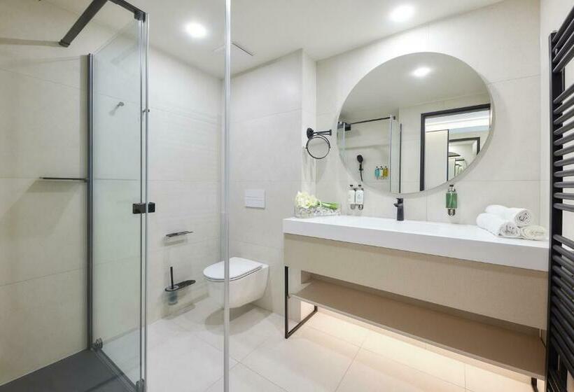 غرفة سوبيريور إطلالة على البحيرة, Lua Resort   Adults Only