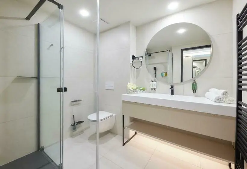 Superior room with lake view, Lua Resort   Adults Only