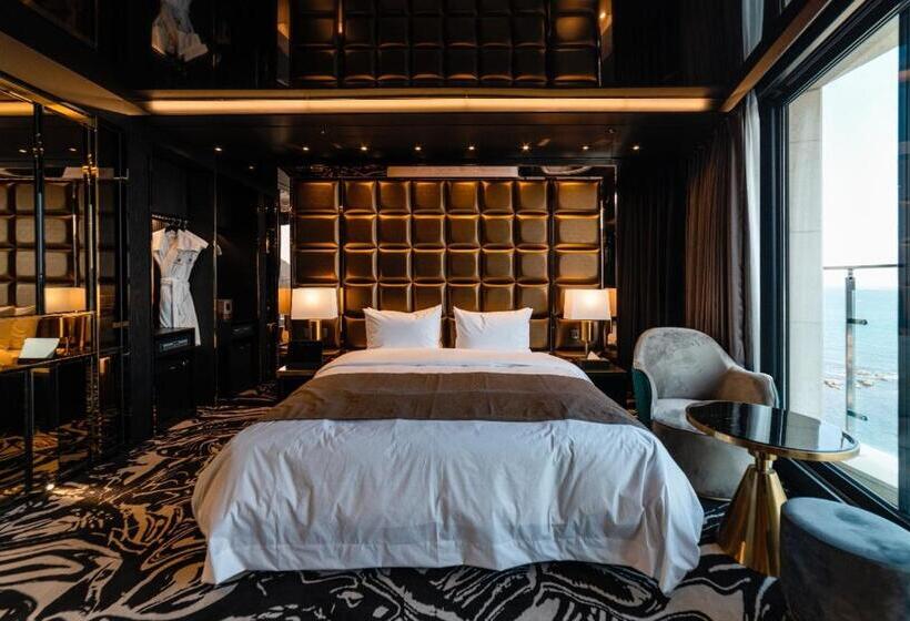 اتاق لوکس با چشم‌انداز دریا, Best Louis Hamilton Hotel Ocean Terrace