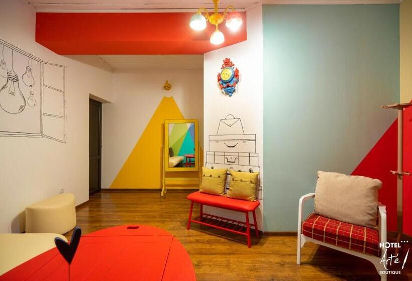 جناح جونيور مزوَّد بشرفة, Art E Boutique Rooms