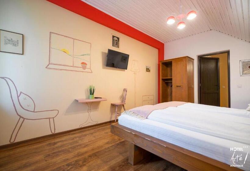 جناح جونيور مزوَّد بشرفة, Art E Boutique Rooms