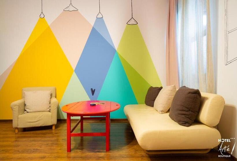 Полулюкс с Балконом, Art E Boutique Rooms