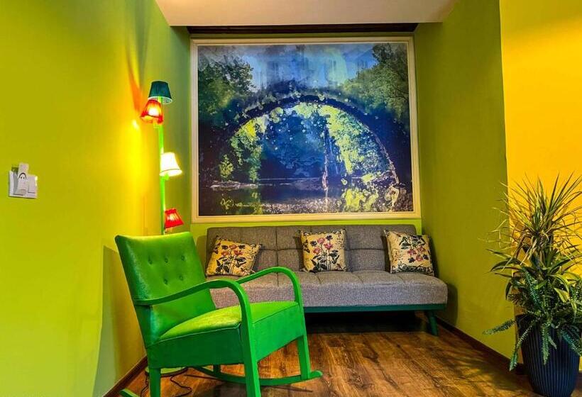 جناح جونيور مزوَّد بشرفة, Art E Boutique Rooms