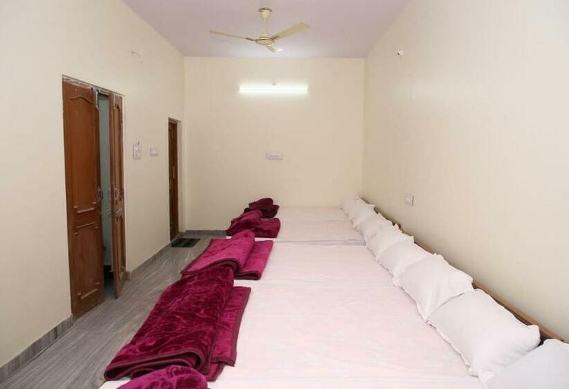 Семейный Номер, Yash Paradise