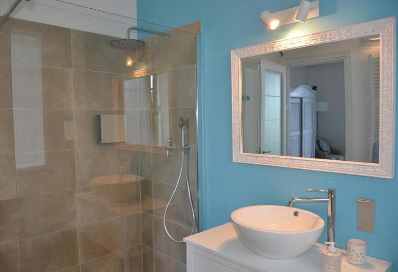 스탠다드 룸, Gaia E Levante