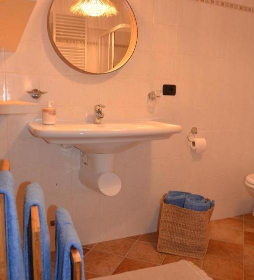 스탠다드 룸, Gaia E Levante