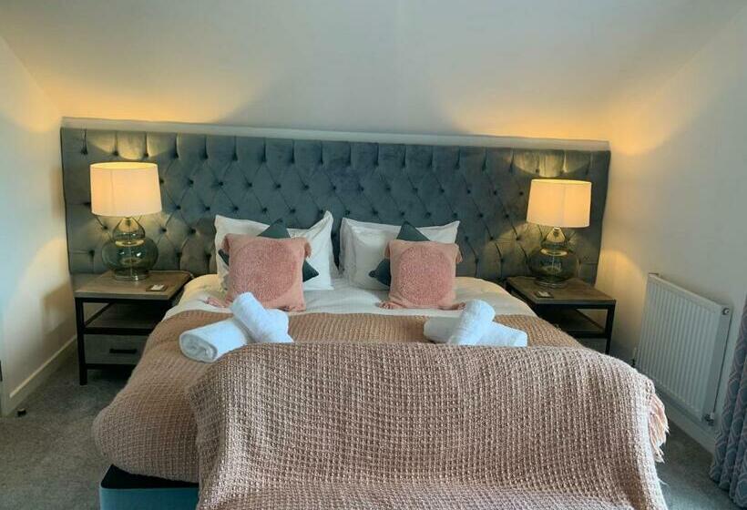 침실 2개 주택, Waveside Waterside With Hot Tubresort Poolgym