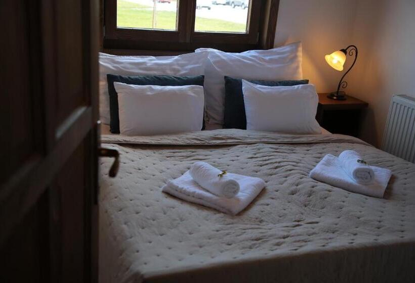 شقة غرفة واحدة, Székelyföld Fogadó