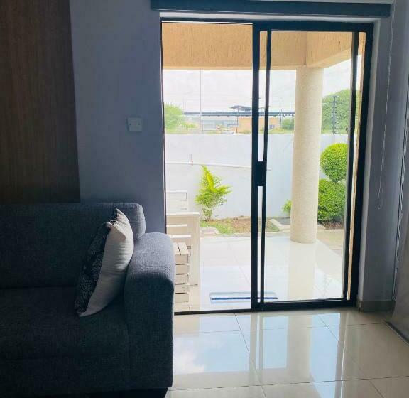 Quarto Estandar Cama King, Infinity Bnb Gaborone