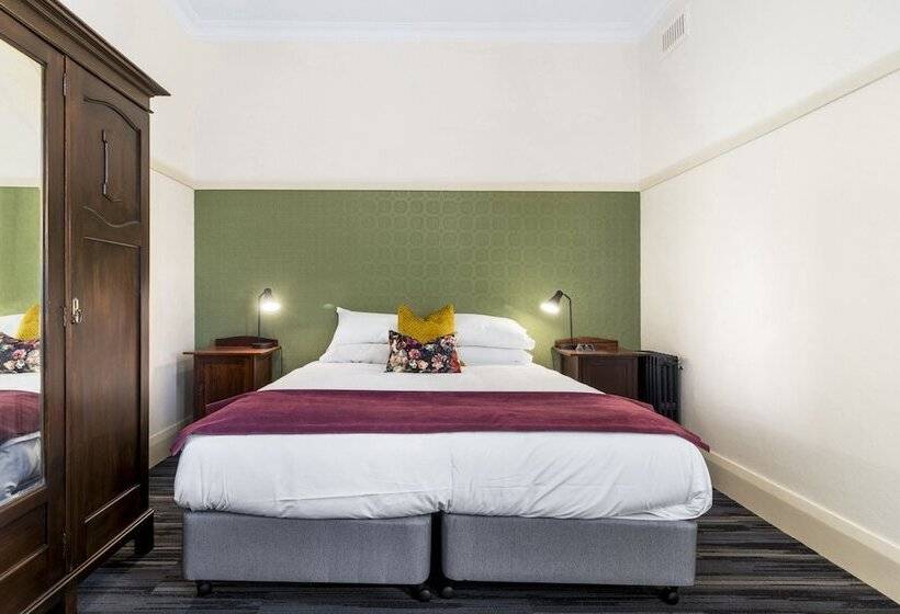 اتاق استاندارد با سرویس بهداشتی مشترک, Queanbeyan Canberra