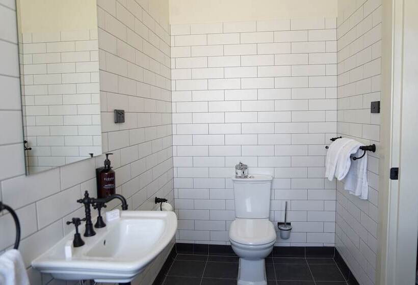 스탠다드 룸 킹사이즈 침대, Queanbeyan Canberra
