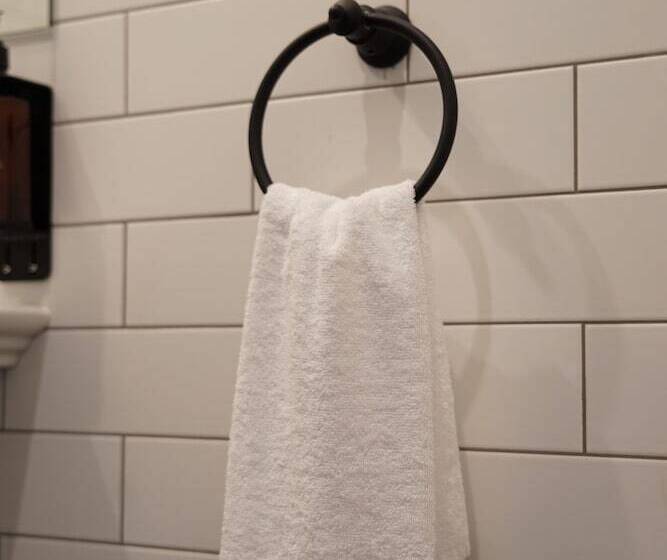 اتاق استاندارد با تخت بزرگ, Queanbeyan Canberra